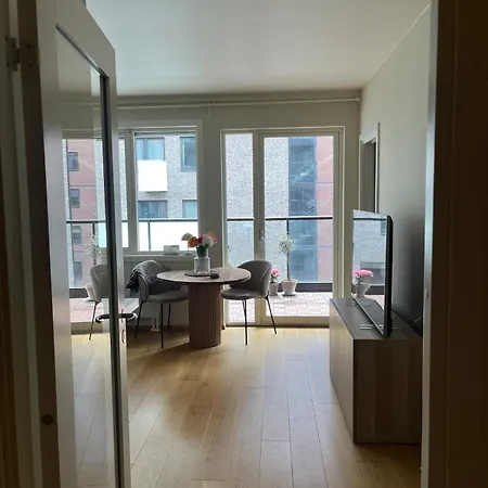 Apartament Cozy And Centrally Located With A Sunny Balcony *