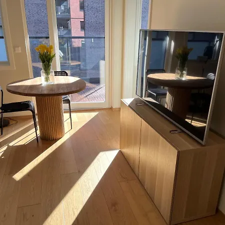 Apartament Cozy And Centrally Located With A Sunny Balcony