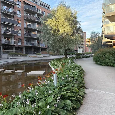Cozy And Centrally Located With A Sunny Balcony Lejlighed